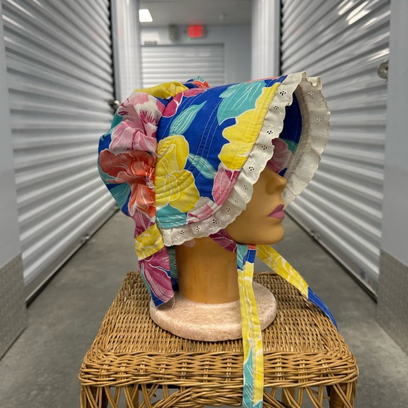 Vintage Accessories - Vintage floral bonnet floral hat tie tropical